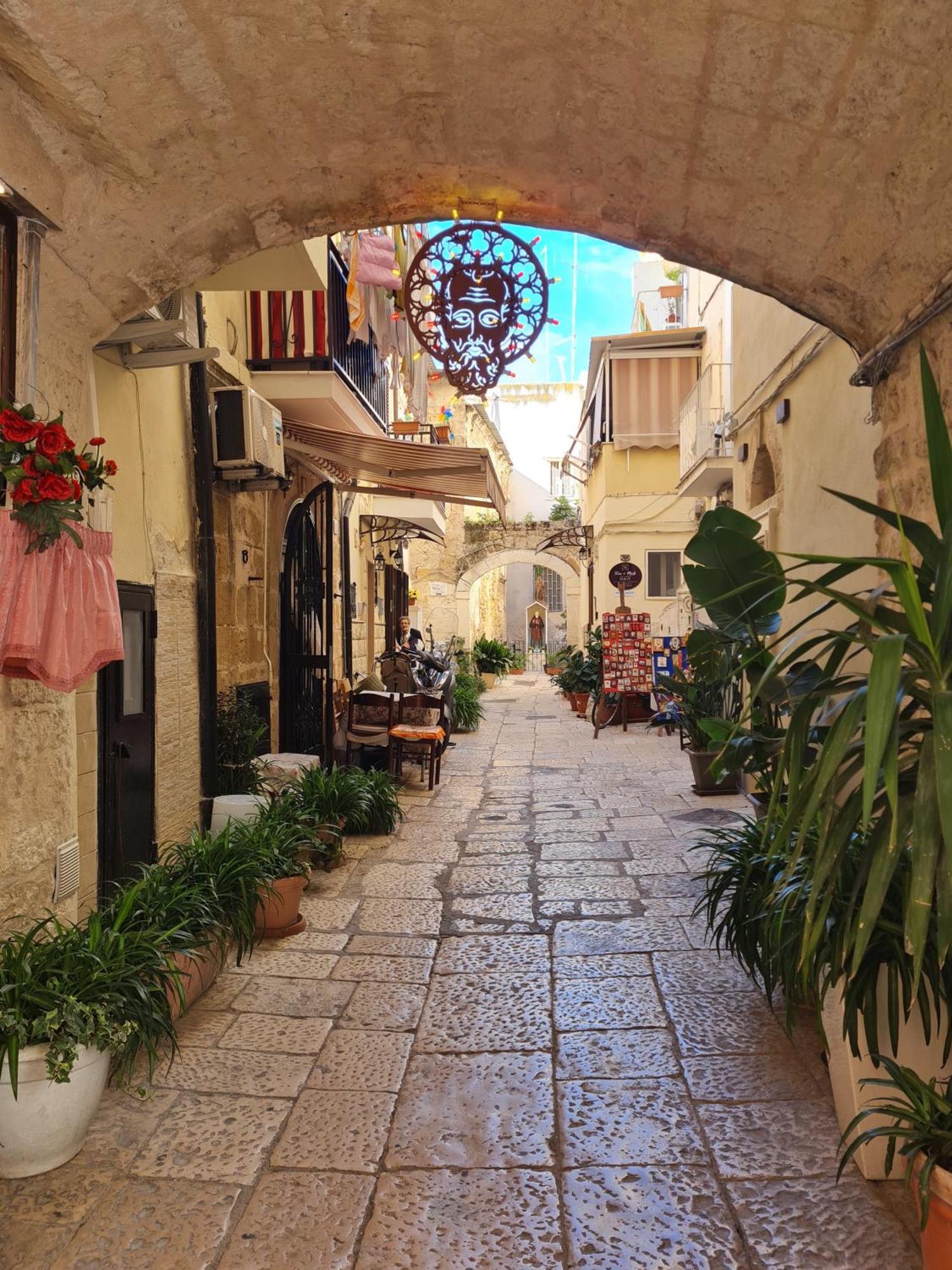 Appartamento Casa Chloe - Vicino Al Porto E Basilica San Nicola Bari Esterno foto